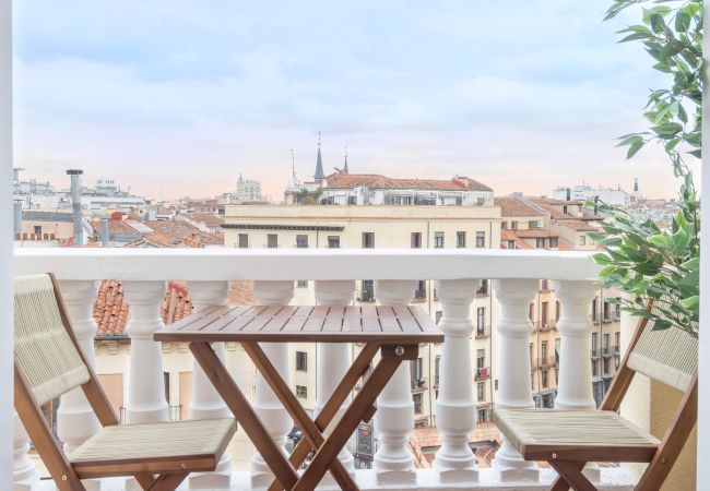 Apartment in Madrid - M (PSM8)Ático con extraordinaria Terraza - Centro Apartment in Madrid - M (PSM8)Ático con extraordinaria Terraza - Centro