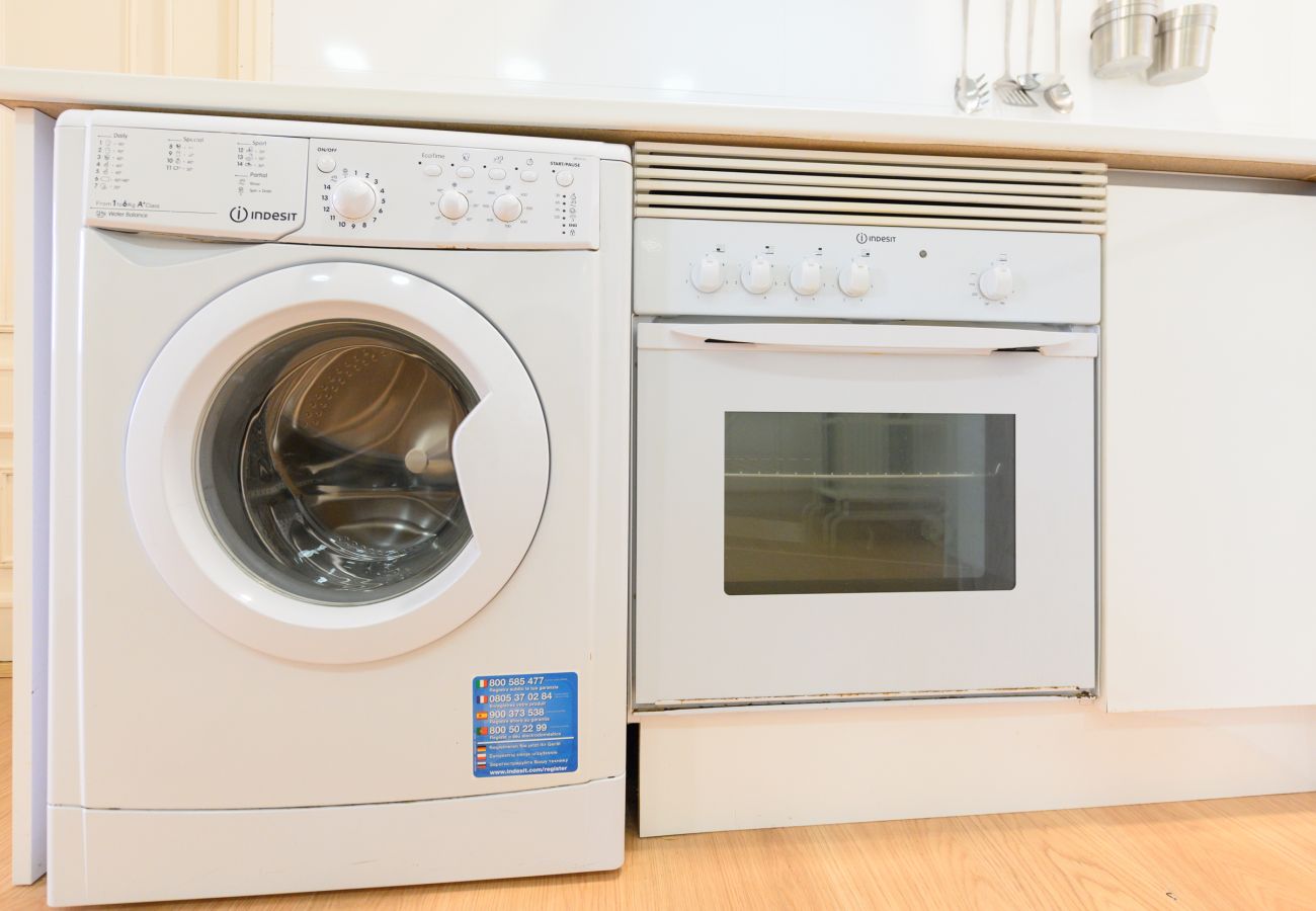 Apartment in Madrid - Charmartin 4 Towers: 2 bedrooms ideal for families and business travellers 