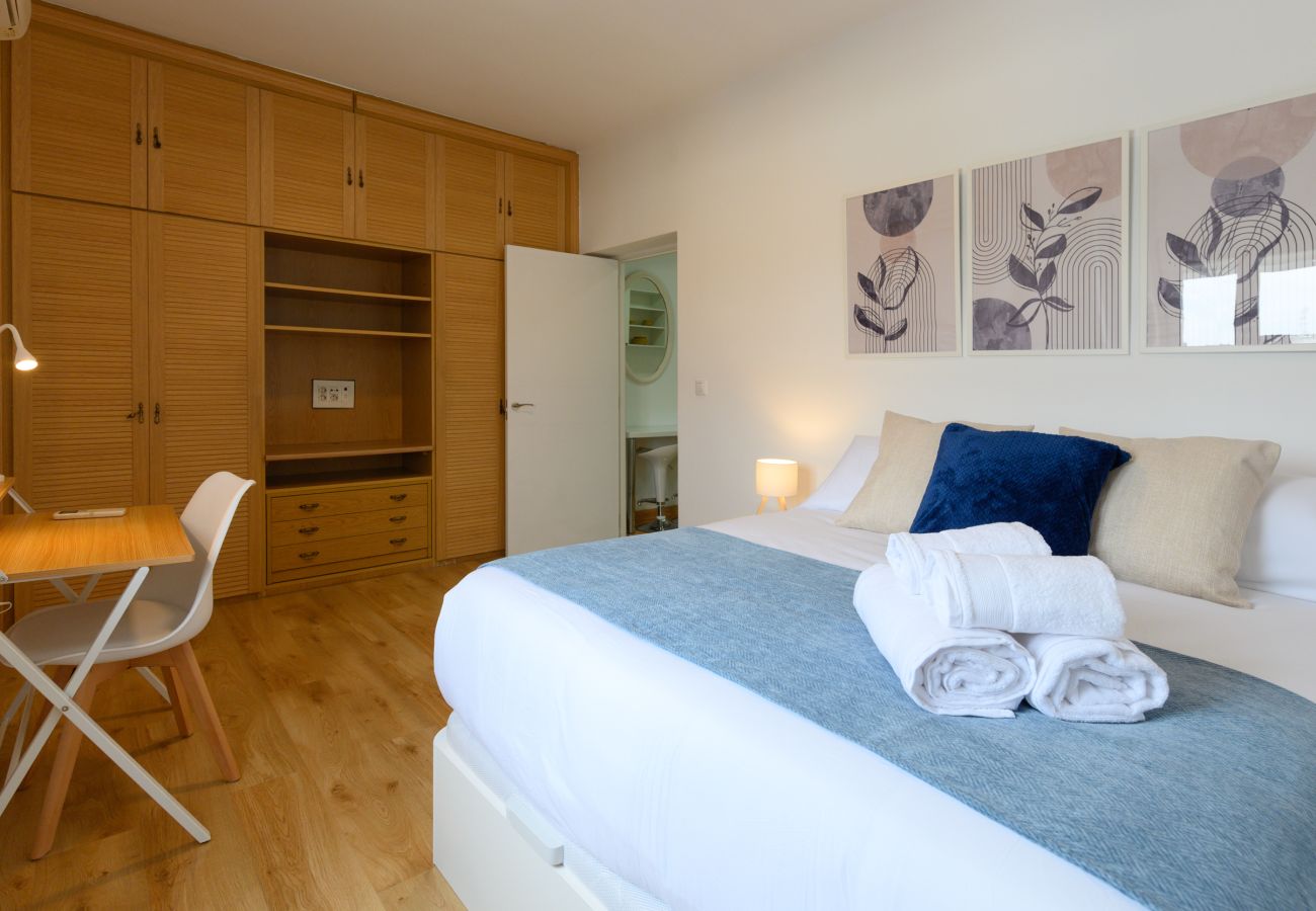 Apartment in Madrid - Charmartin 4 Towers: 2 bedrooms ideal for families and business travellers 