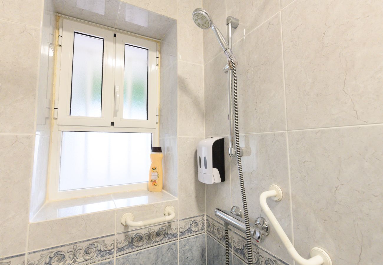 Apartment in Madrid - Charmartin 4 Towers: 2 bedrooms ideal for families and business travellers 
