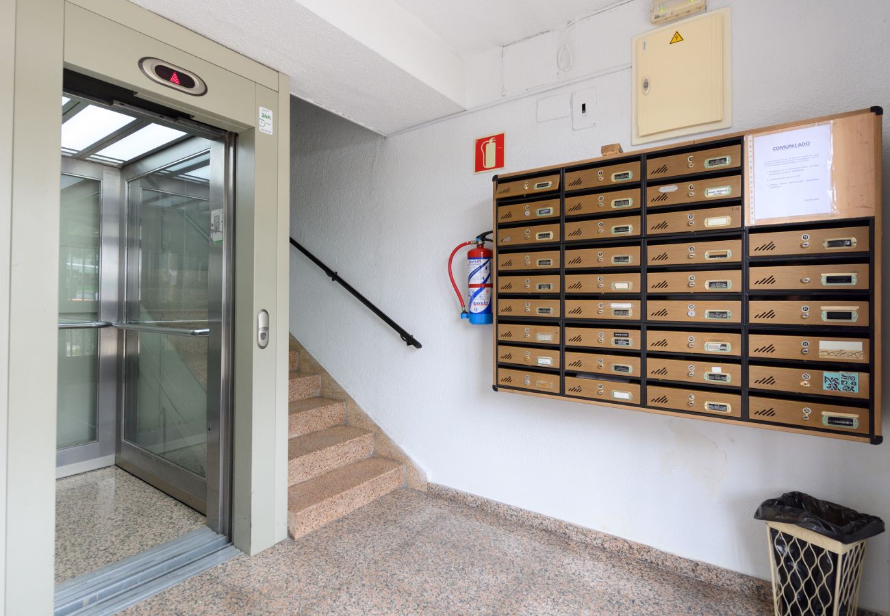 Apartment in Madrid - Charmartin 4 Towers: 2 bedrooms ideal for families and business travellers 