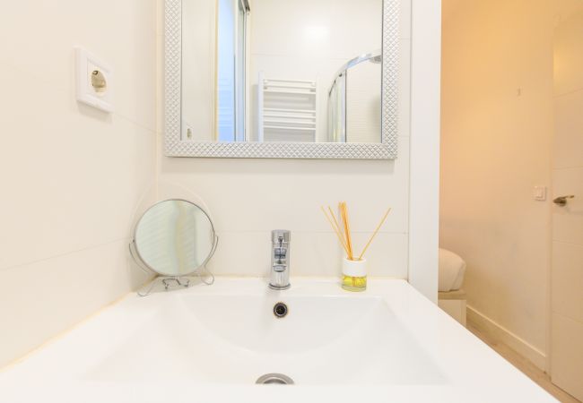 Apartment in Madrid - M (AMA272) Acogedor piso de 1 dormitorio a poco m Apartment in Madrid - M (AMA272) Acogedor piso de 1 dormitorio a poco m