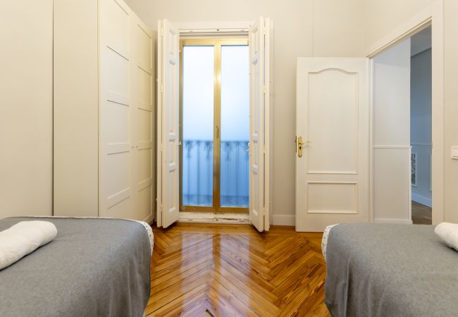 Apartment in Madrid - M (TOL254)Acogedor piso con balcones en el centro  Apartment in Madrid - M (TOL254)Acogedor piso con balcones en el centro