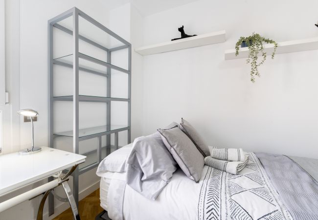 Apartment in Madrid - M (PDA653)Amplio piso de 3 dormitorios y 2 baños e Apartment in Madrid - M (PDA653)Amplio piso de 3 dormitorios y 2 baños e