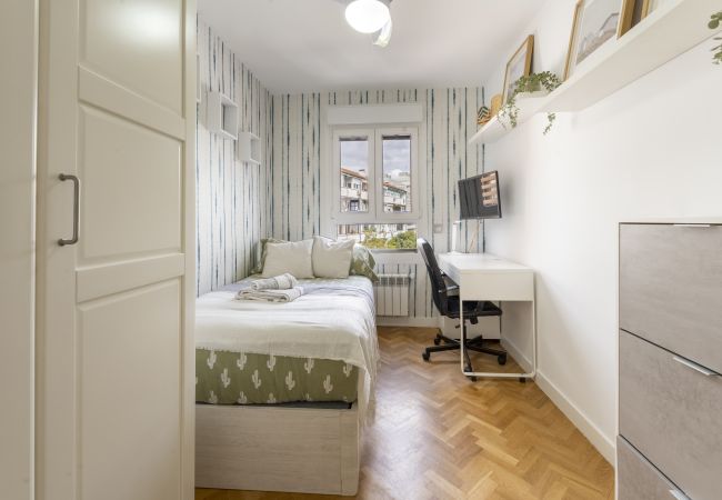 Apartment in Madrid - M (PDA653)Amplio piso de 3 dormitorios y 2 baños e Apartment in Madrid - M (PDA653)Amplio piso de 3 dormitorios y 2 baños e