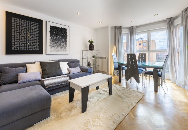 Apartment in Madrid - M (PDA653)Amplio piso de 3 dormitorios y 2 baños e Apartment in Madrid - M (PDA653)Amplio piso de 3 dormitorios y 2 baños e