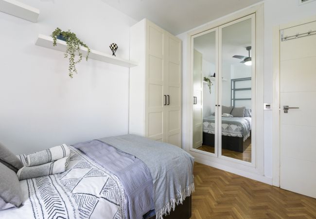 Apartment in Madrid - M (PDA653)Amplio piso de 3 dormitorios y 2 baños e Apartment in Madrid - M (PDA653)Amplio piso de 3 dormitorios y 2 baños e