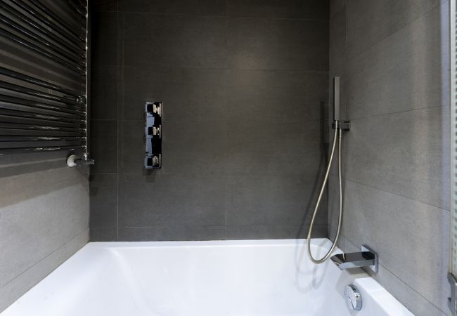 Apartment in Madrid - M (PDA653)Amplio piso de 3 dormitorios y 2 baños e Apartment in Madrid - M (PDA653)Amplio piso de 3 dormitorios y 2 baños e