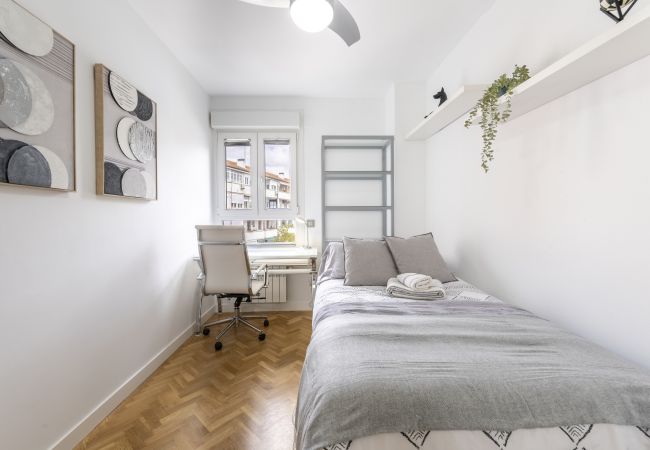 Apartment in Madrid - M (PDA653)Amplio piso de 3 dormitorios y 2 baños e Apartment in Madrid - M (PDA653)Amplio piso de 3 dormitorios y 2 baños e