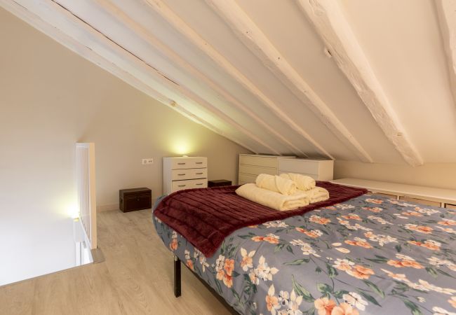 Apartment in Madrid - M (QUE32I1) Dúplex con encanto en Chamberí : Comod Apartment in Madrid - M (QUE32I1) Dúplex con encanto en Chamberí : Comod