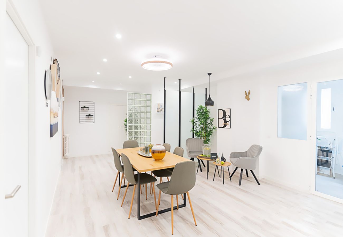 Rent by room in Madrid - M (MLE175)Tokyo: habitación con confort, comodidad