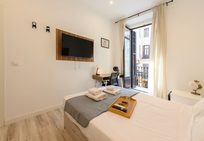 Rent by room in Madrid - M (SBE1011) Los Ángeles: habitación con comodidad  Rent by room in Madrid - M (SBE1011) Los Ángeles: habitación con comodidad
