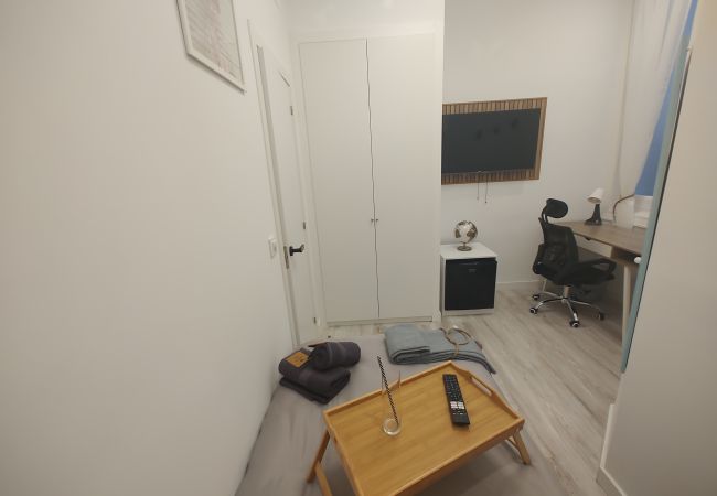 Rent by room in Madrid - M (SBE1010) Berlín: habitación con comodidad y zo Rent by room in Madrid - M (SBE1010) Berlín: habitación con comodidad y zo