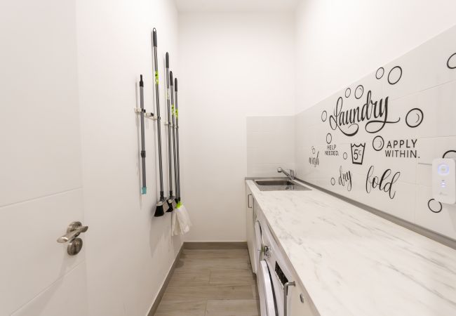 Rent by room in Madrid - M (SBE1010) Berlín: habitación con comodidad y zo Rent by room in Madrid - M (SBE1010) Berlín: habitación con comodidad y zo
