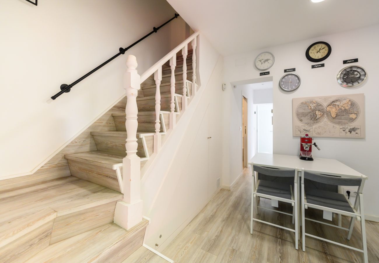 Rent by room in Madrid - M (HDB1201) Oruro: Habitación con confort y esenci