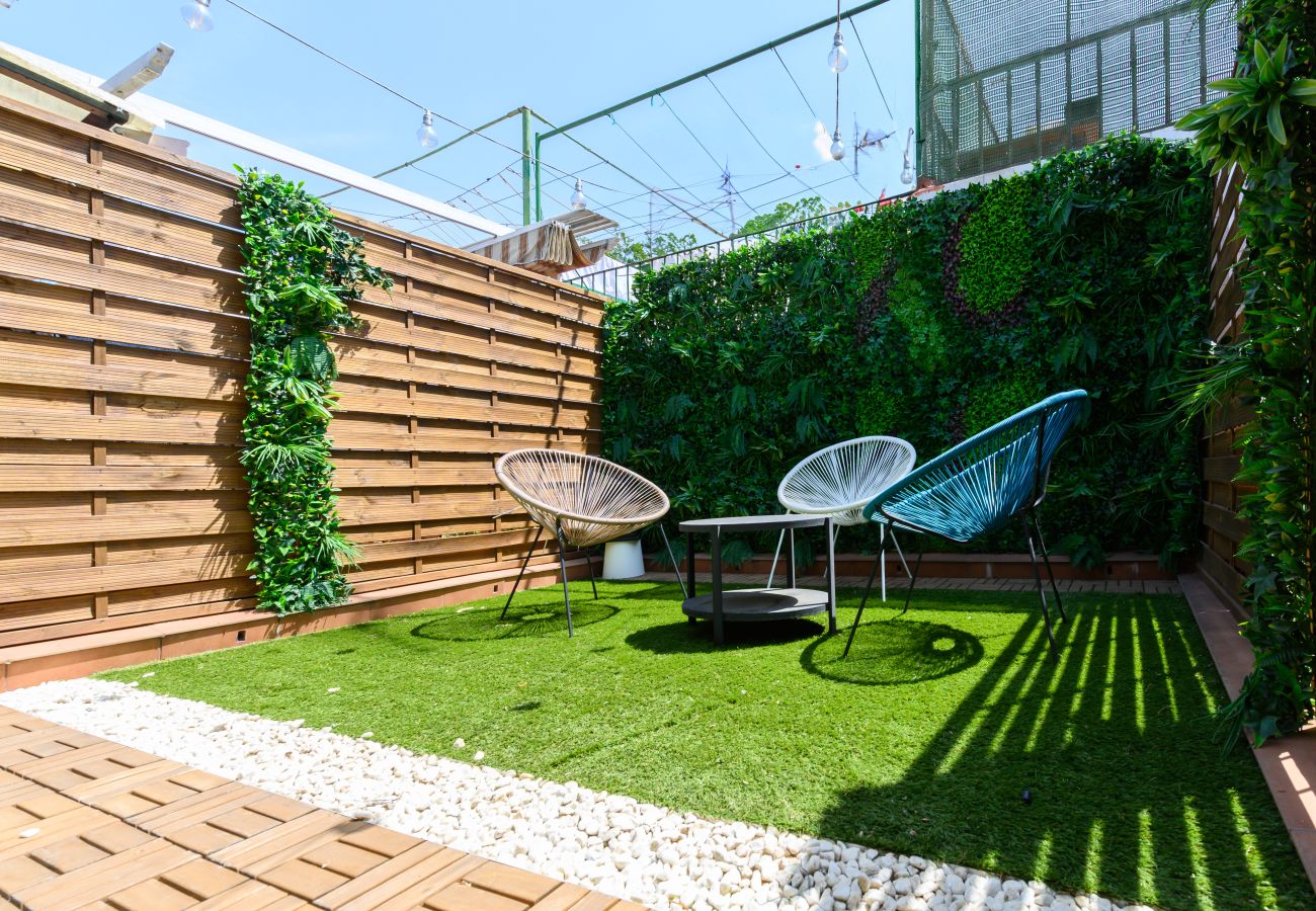 Rent by room in Madrid - M (HDB1204)La Paz: Habitación con confort y esenc