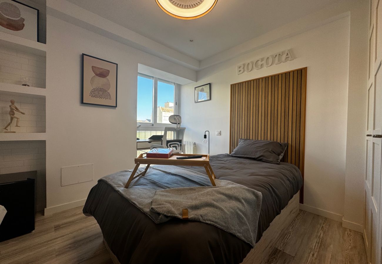 Rent by room in Madrid - M (VDE611)Bogota: Un nuevo estilo de vida en Madri