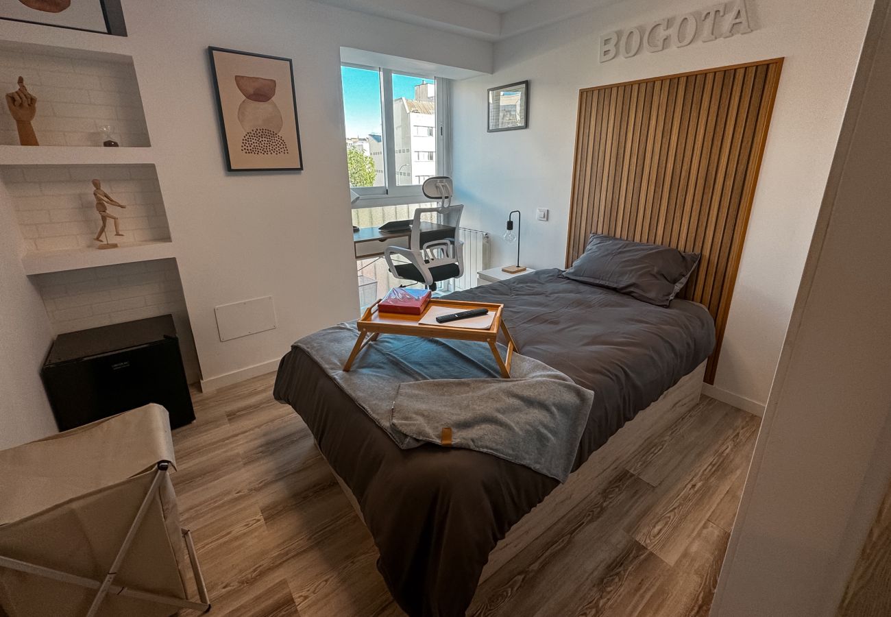 Rent by room in Madrid - M (VDE611)Bogota: Un nuevo estilo de vida en Madri
