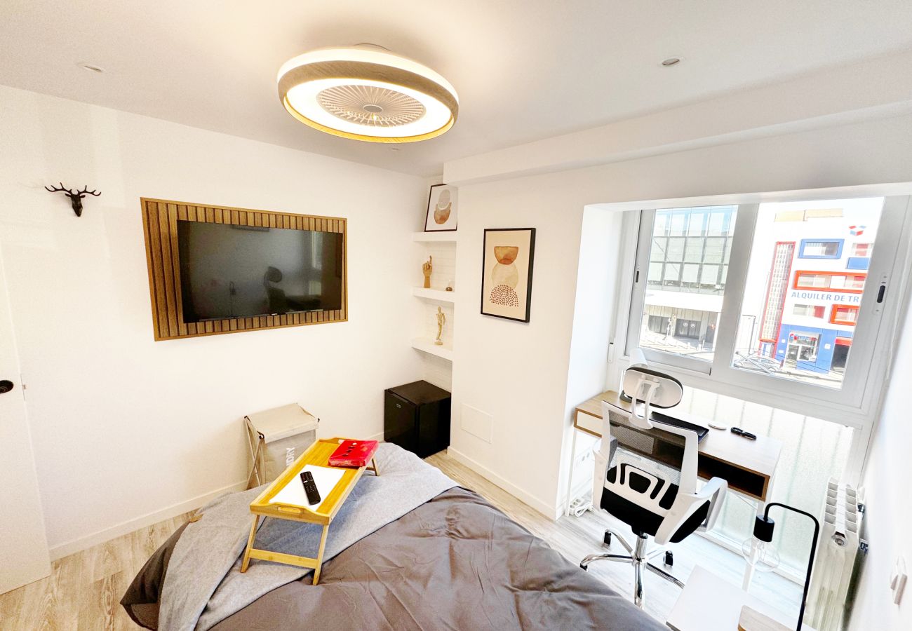 Rent by room in Madrid - M (VDE611)Bogota: Un nuevo estilo de vida en Madri