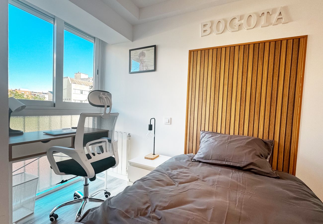 Rent by room in Madrid - M (VDE611)Bogota: Un nuevo estilo de vida en Madri