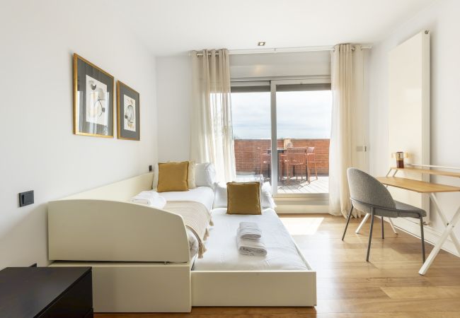 Apartment in Madrid - M (BAS159)Dúplex de 3 Dormitorios – Amplio, Lumino Apartment in Madrid - M (BAS159)Dúplex de 3 Dormitorios – Amplio, Lumino