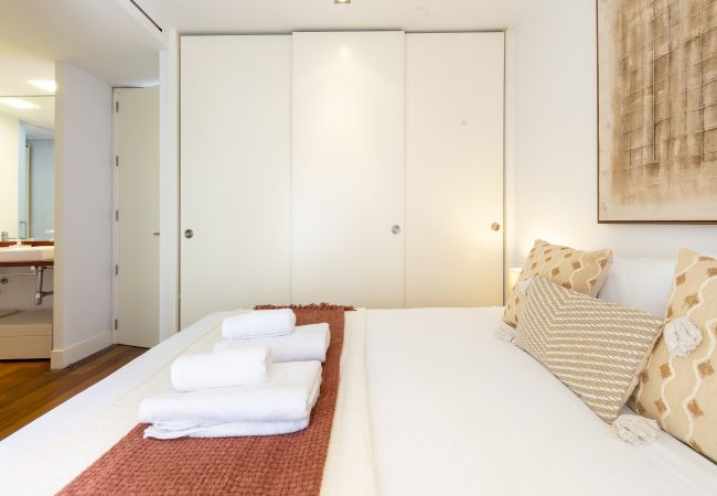 Apartment in Madrid - M (BAS159)Dúplex de 3 Dormitorios – Amplio, Lumino Apartment in Madrid - M (BAS159)Dúplex de 3 Dormitorios – Amplio, Lumino