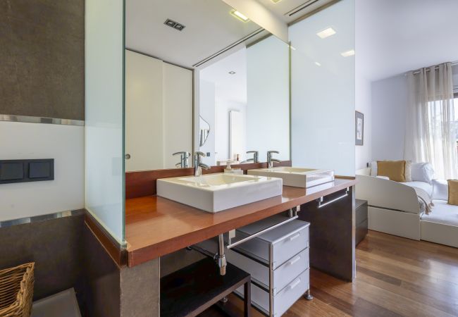 Apartment in Madrid - M (BAS159)Dúplex de 3 Dormitorios – Amplio, Lumino Apartment in Madrid - M (BAS159)Dúplex de 3 Dormitorios – Amplio, Lumino
