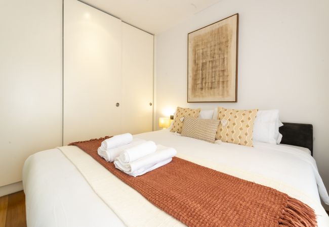 Apartment in Madrid - M (BAS159)Dúplex de 3 Dormitorios – Amplio, Lumino Apartment in Madrid - M (BAS159)Dúplex de 3 Dormitorios – Amplio, Lumino