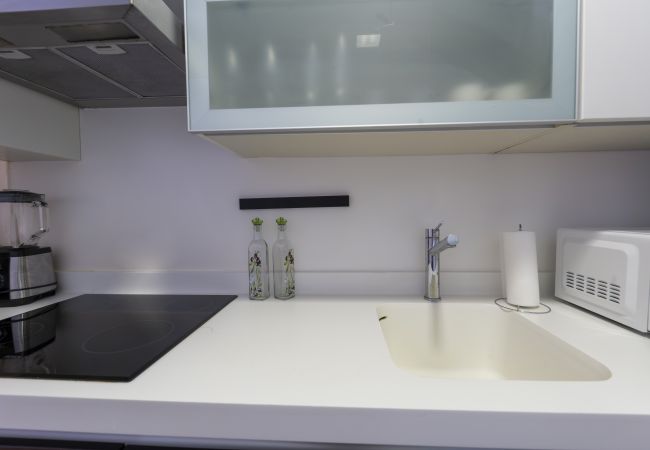 Apartment in Madrid - M (BAS159)Dúplex de 3 Dormitorios – Amplio, Lumino Apartment in Madrid - M (BAS159)Dúplex de 3 Dormitorios – Amplio, Lumino