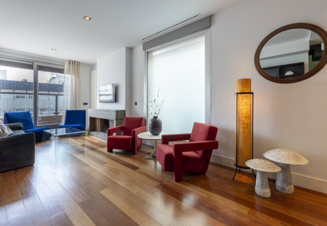 Apartment in Madrid - M (BAS159)Dúplex de 3 Dormitorios – Amplio, Lumino Apartment in Madrid - M (BAS159)Dúplex de 3 Dormitorios – Amplio, Lumino