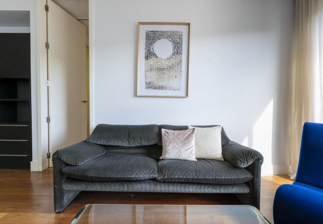 Apartment in Madrid - M (BAS159)Dúplex de 3 Dormitorios – Amplio, Lumino Apartment in Madrid - M (BAS159)Dúplex de 3 Dormitorios – Amplio, Lumino
