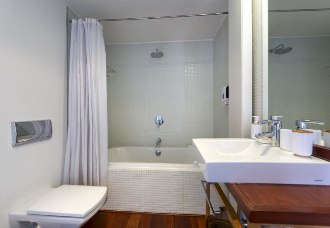 Apartment in Madrid - M (BAS159)Dúplex de 3 Dormitorios – Amplio, Lumino Apartment in Madrid - M (BAS159)Dúplex de 3 Dormitorios – Amplio, Lumino
