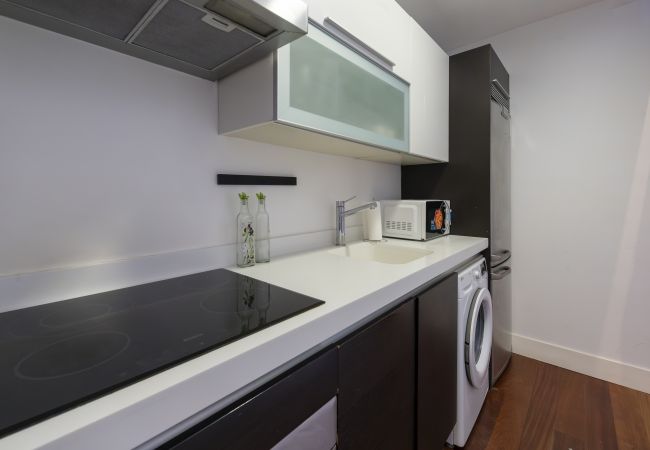 Apartment in Madrid - M (BAS159)Dúplex de 3 Dormitorios – Amplio, Lumino Apartment in Madrid - M (BAS159)Dúplex de 3 Dormitorios – Amplio, Lumino