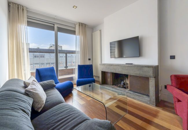 Apartment in Madrid - M (BAS159)Dúplex de 3 Dormitorios – Amplio, Lumino Apartment in Madrid - M (BAS159)Dúplex de 3 Dormitorios – Amplio, Lumino