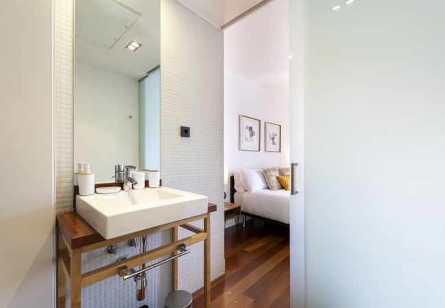 Apartment in Madrid - M (BAS159)Dúplex de 3 Dormitorios – Amplio, Lumino Apartment in Madrid - M (BAS159)Dúplex de 3 Dormitorios – Amplio, Lumino