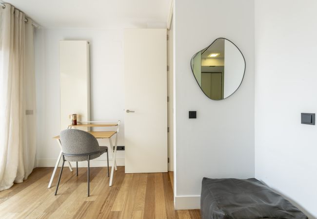 Apartment in Madrid - M (BAS159)Dúplex de 3 Dormitorios – Amplio, Lumino Apartment in Madrid - M (BAS159)Dúplex de 3 Dormitorios – Amplio, Lumino