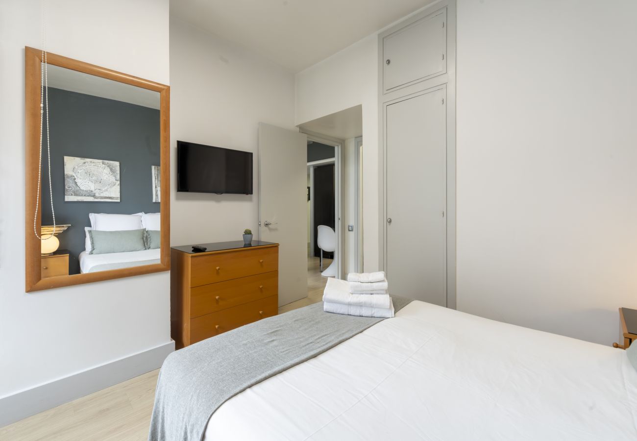 Apartment in Madrid - M (ORE18)Piso de 1 dormitorio con terraza-Alquiler