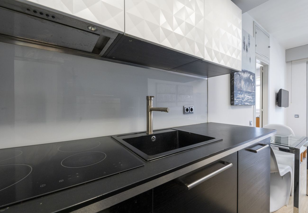 Apartment in Madrid - M (ORE18)Piso de 1 dormitorio con terraza-Alquiler