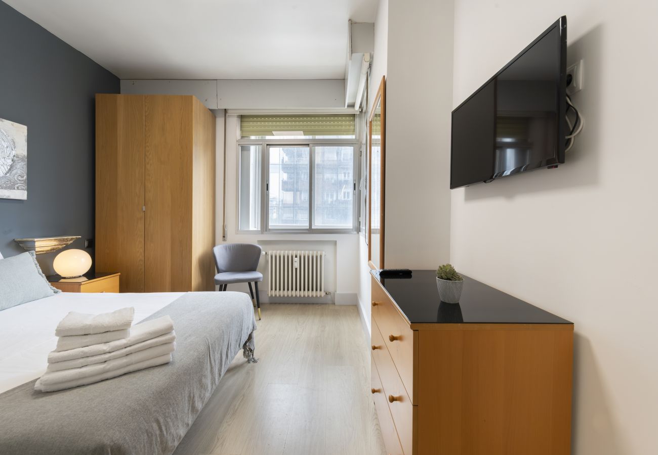 Apartment in Madrid - M (ORE18)Piso de 1 dormitorio con terraza-Alquiler