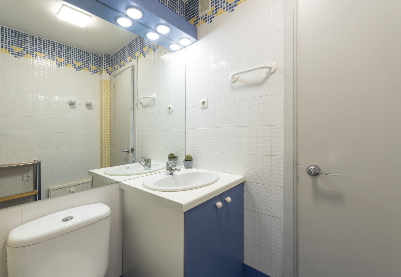 Apartment in Madrid - M (ORE18)Piso de 1 dormitorio con terraza-Alquiler