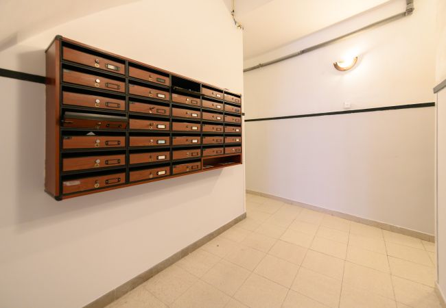Apartment in Madrid - M (MDL9)Alquiler Mensual en Madrid – Piso moderno Apartment in Madrid - M (MDL9)Alquiler Mensual en Madrid – Piso moderno