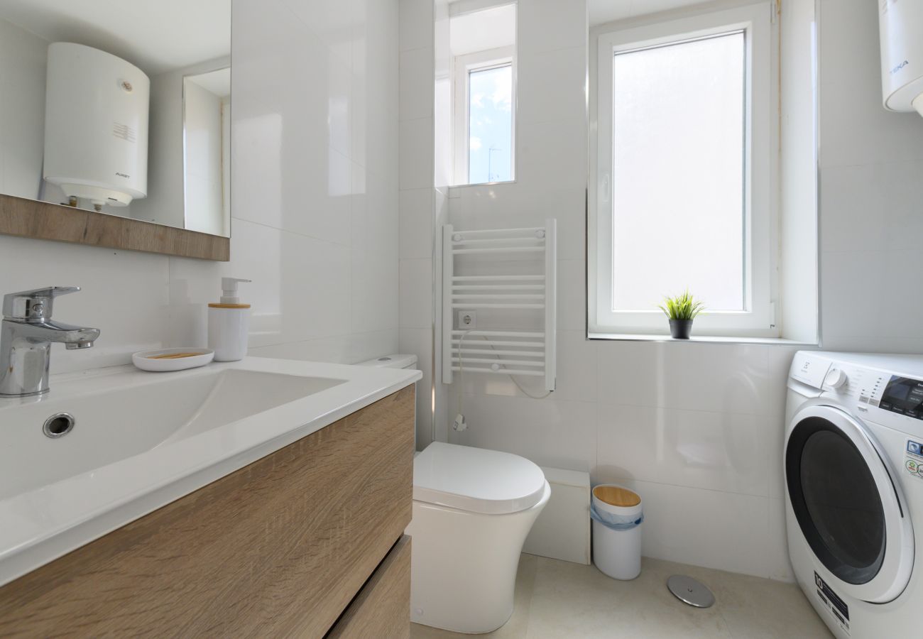 Apartment in Madrid - M (MDL9)Alquiler Mensual en Madrid – Piso moderno