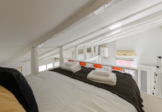 Apartment in Madrid - M (SVI15) Piso tipo loft de 1 dormitorio en el ce Apartment in Madrid - M (SVI15) Piso tipo loft de 1 dormitorio en el ce