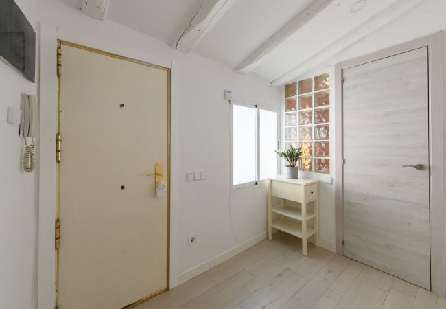 Apartment in Madrid - M (SVI15) Piso tipo loft de 1 dormitorio en el ce Apartment in Madrid - M (SVI15) Piso tipo loft de 1 dormitorio en el ce