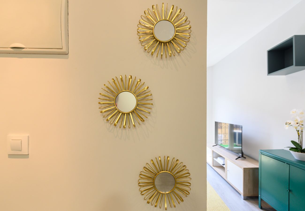 Apartment in Madrid - M (TEN602D) Piso de 2 dormitorios con balcón en Ma