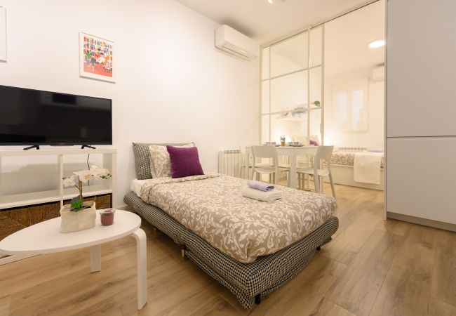 Apartment in Madrid - M (GDO41)Piso de 1 dormitorio en el Centro de Mad Apartment in Madrid - M (GDO41)Piso de 1 dormitorio en el Centro de Mad