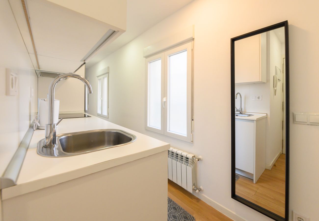Apartment in Madrid - M (FOV16BI)Piso de 1 Dormitorio en Chamartín-Madri