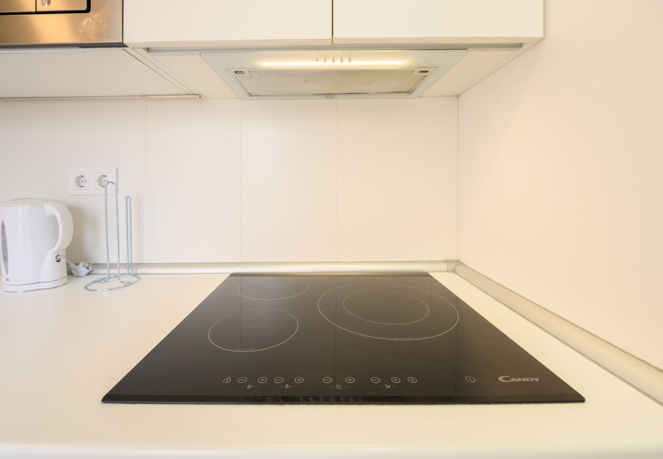 Apartment in Madrid - M (FOV16BI)Piso de 1 Dormitorio en Chamartín-Madri