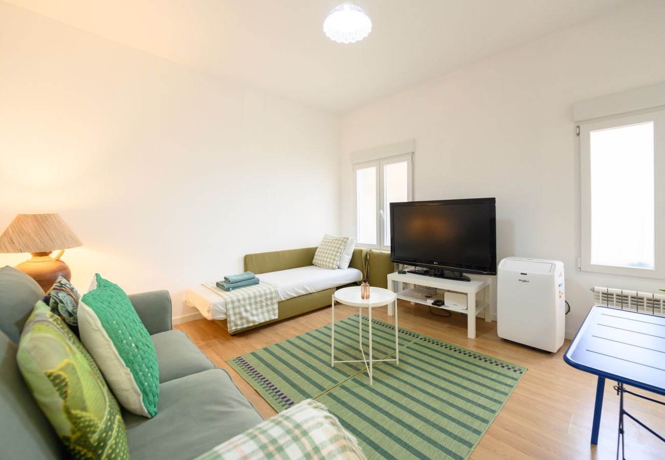 Apartment in Madrid - M (FOV16BI)Piso de 1 Dormitorio en Chamartín-Madri