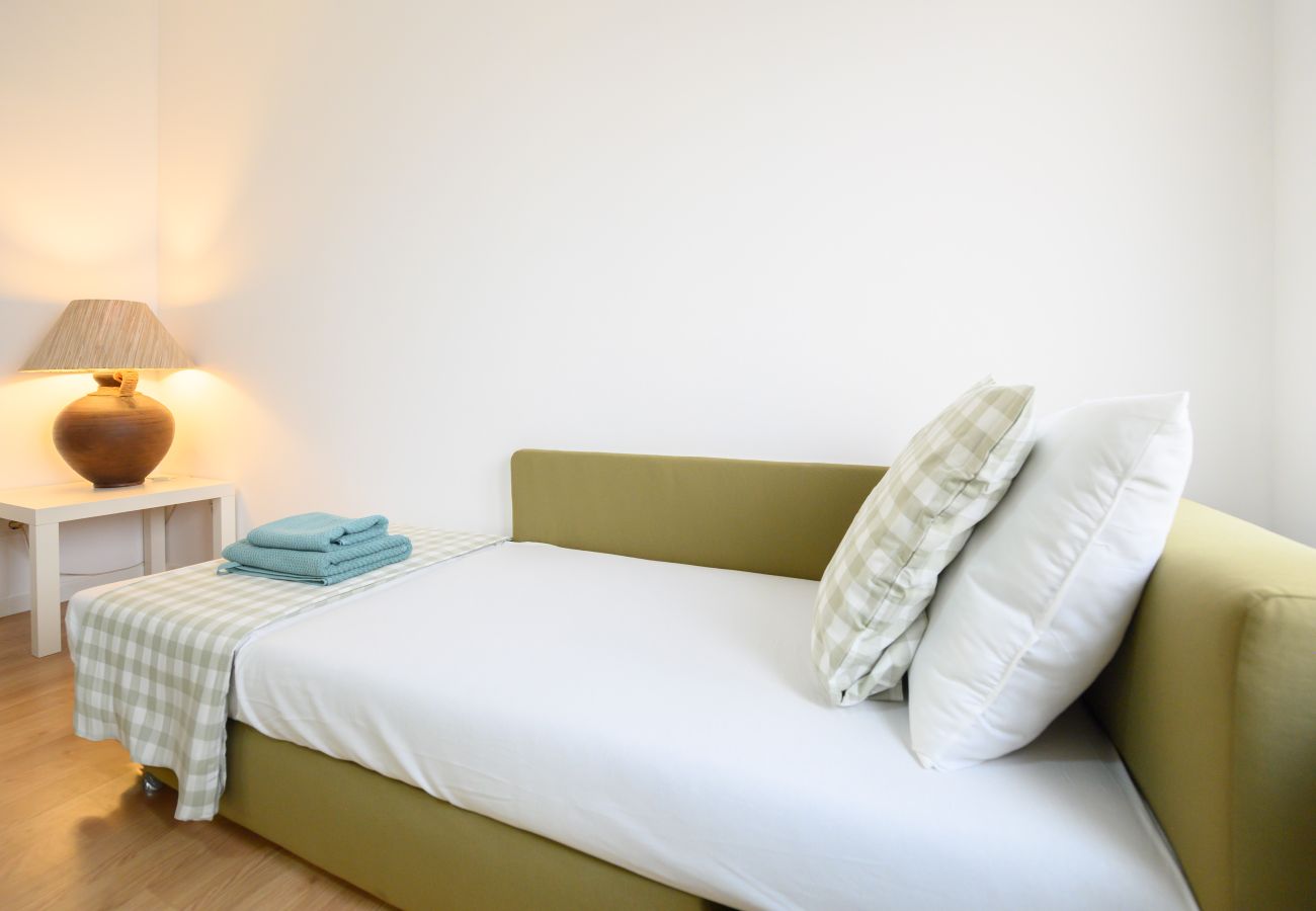Apartment in Madrid - M (FOV16BI)Piso de 1 Dormitorio en Chamartín-Madri